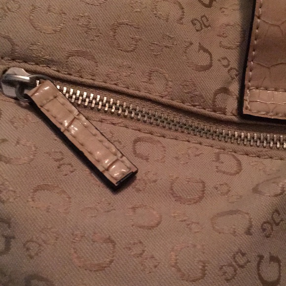 GUESS Shoulder Bag with Faux Croco Trim - Picture 13 of 17